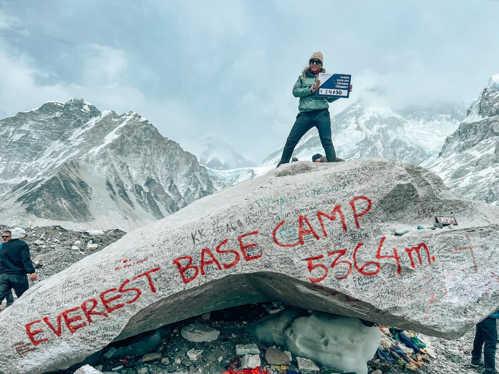 Elles bij Mount Everest Base Camp
